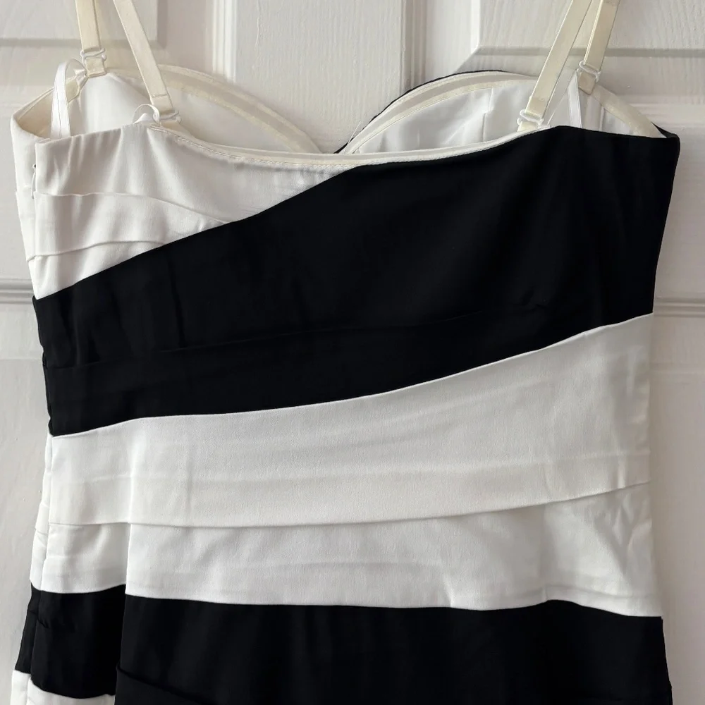BCBGMaxAzria "Kalea" Strapless Mini Dress - Black & White Size 8 - Picture 7 of 13